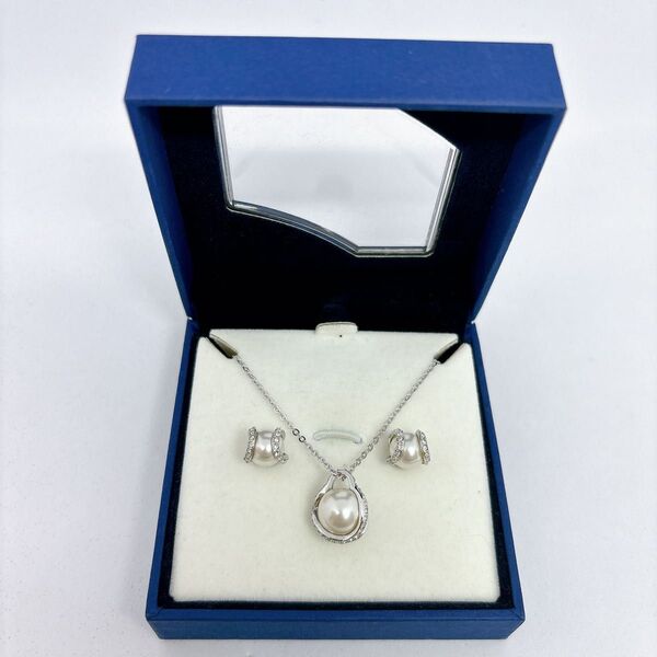 SWAROVSKI スワロフスキー フェイクパール ネックレス ピアスセット箱付