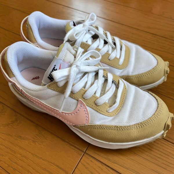 NIKE ナイキ スニーカー ピンク ホワイト ベージュ 22.5㎝