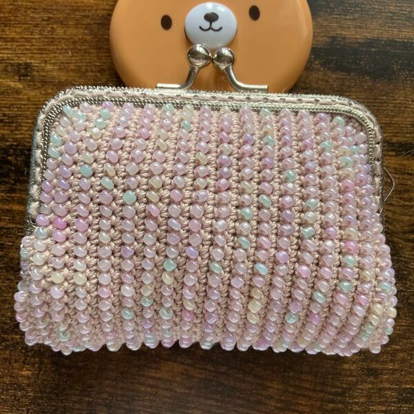 ベージュ系 落ち着いた仕上がりのビーズがま口 ハンドメイド がま口 財布 コインケース