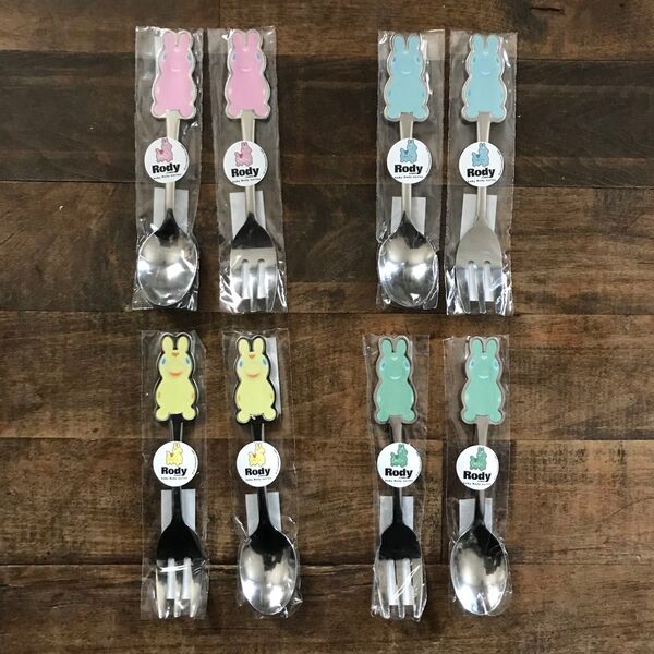 ロディ Rody スプーン4本とフォーク4本 カトラリーセット 合計8本 色違いセット