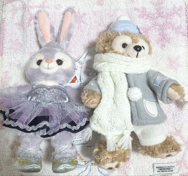 ディズニー ダッフィー ステラルー ダンシングスノーフレークス ぬいぐるみバッジ TDS シー
