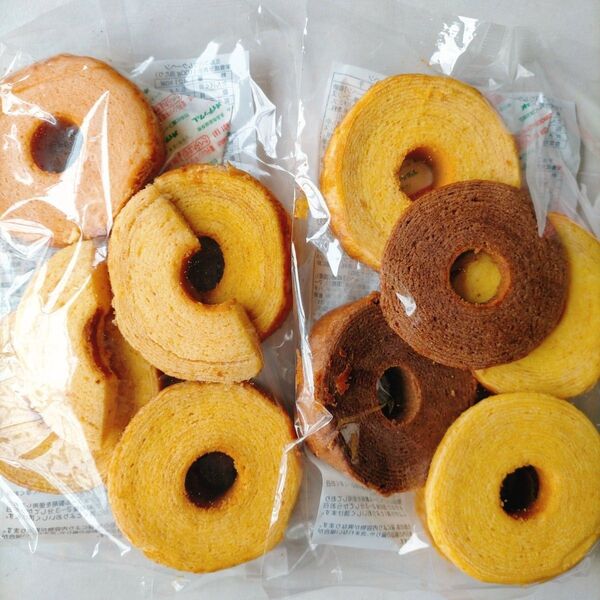 アウトレットバウムクーヘン 訳ありお菓子 はしっこ おやつ 工場直売スイーツ 切り落とし 久助 B品 切れ端 バナナ 苺