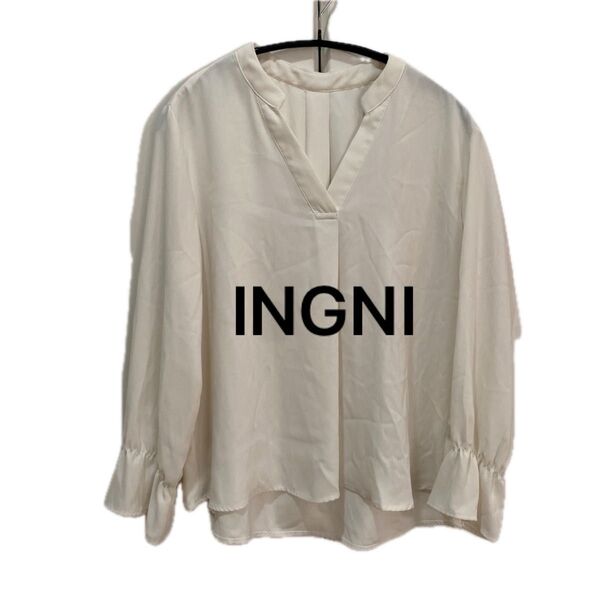 INGNI ブラウス オフホワイト M 襟なし バンドカラー