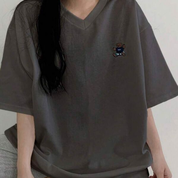Lサイズ ダークグレー DAZY VネックTシャツ ドロップショルダースリーブ カートゥーンベアプリント オーバーサイズ
