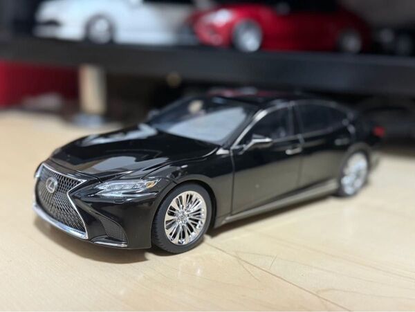 オートアート1/18 レクサス LS500h ミニカー