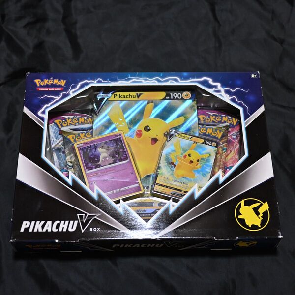 (海外限定) ポケモンカード 英語版 ピカチュウ V