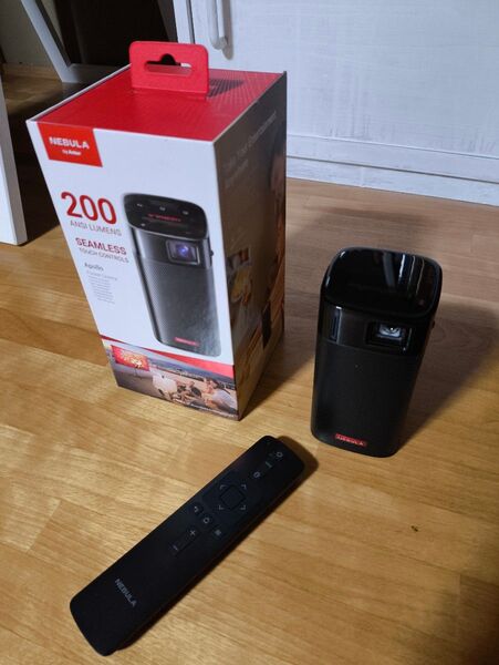 Nebula Apollo Anker モバイルプロジェクター