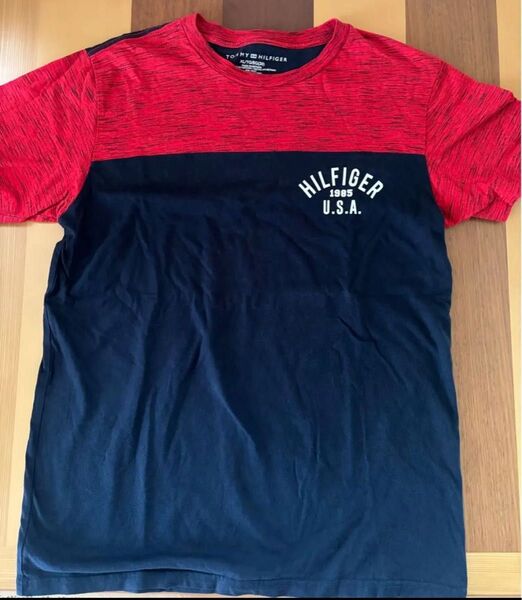 ☆TOMMY HILFIGER☆トミーヒルフィガー☆Tシャツ☆ボーイズXL☆ 半袖Tシャツ トップス ネイビー&レッド