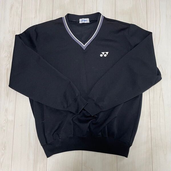 【訳あり】高校名入り ヨネックス YONEX Vネックトレーナー Mサイズ 黒