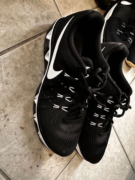 トレーニングシューズNIKE