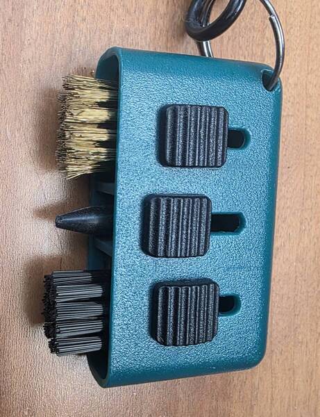 送料無料!【中古良品】ゴルフクラブ ブラシ ウェッジクリーナー キーホルダー
