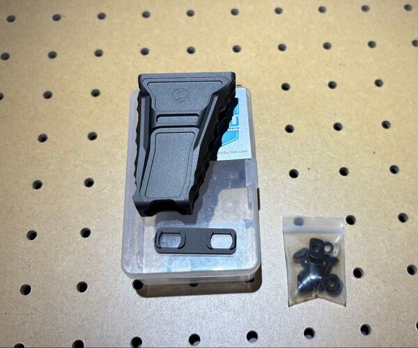 RGW Railscales Anchorタイプ MLOK フォアグリップ グレー