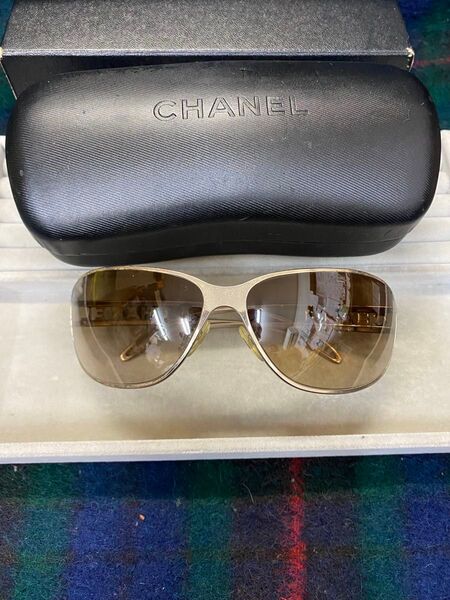 CHANEL シャネル サングラス ロゴ ブラウングラデーションレンズ ゴールド67□13 120 4149 C304/13