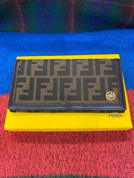 フェンディ FENDI ズッカ 二つ折り長財布 ダークブラウン ブラック キャンバス レザー 財布 長財布 FENDI
