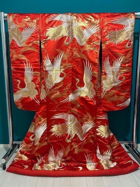 レディース着物38 打掛 結婚式 花嫁衣装 赤 金刺繍 鶴 色打掛 婚礼 和装 金糸 送料無料