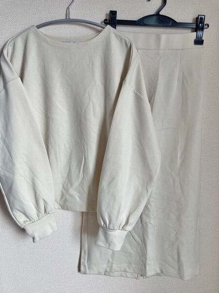 【新品】しまむら SEASON REASON by Lin. & Red プルオーバー+スカート セットアップ 中白 Mサイズ