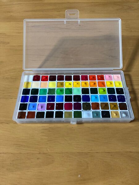 ホルベイン 透明水彩 絵の具 72色セット ケース付き