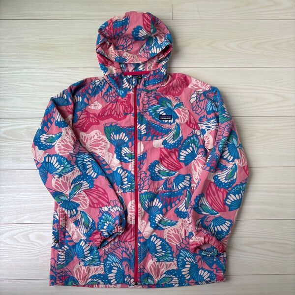 パタゴニア 蝶々柄のナイロンジャケット キッズL 12歳 Patagonia パーカー 女の子 アウトドア