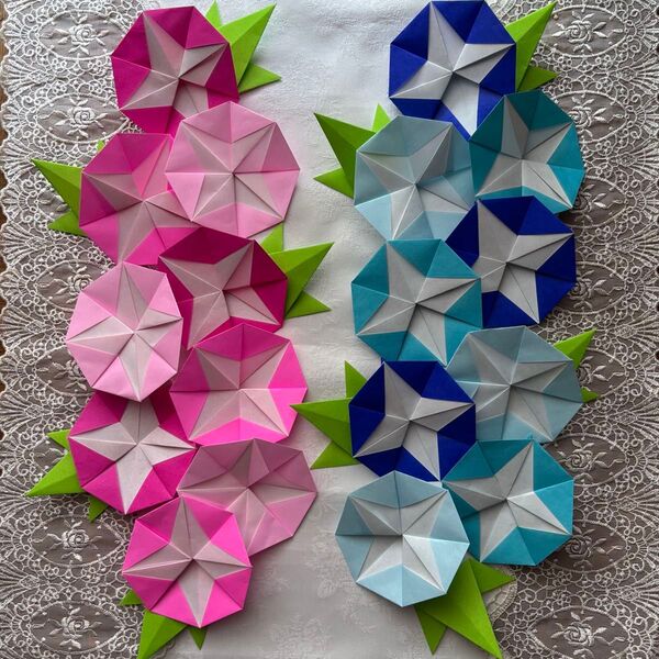 壁面飾り 折り紙 ハンドメイド 夏 季節のお花 あさがお(ピンク系×青系)