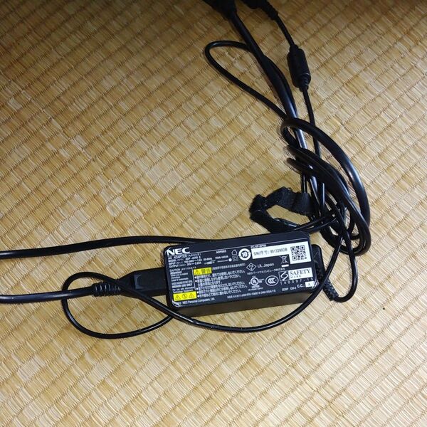 NEC ノートパソコンACアダプター