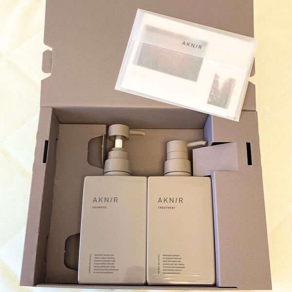 新品未使用 AKNIR アクニーシャンプー&トリートメントセット各300ml