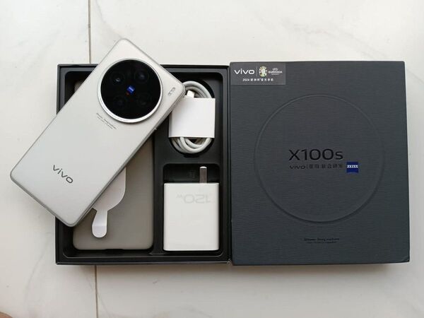 【美品】Vivo X100s 12GB+256GB|箱付き・付属品完備