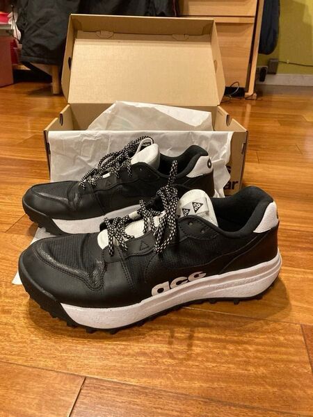 【値下げ】NIKE ACG LOWCATE US9 27cm ブラック/ホワイト