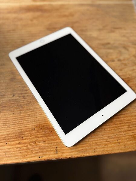 iPad Pro 9.7インチ Wi-Fiモデル 128GB ゴールド