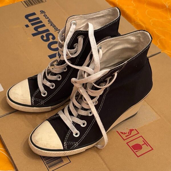 CONVERSE ハイカットスニーカー インヒール ブラック