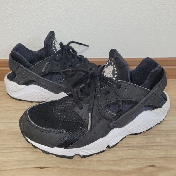 22.5㎝ NIKE WMNS AIR HUARACHE ナイキ エアハラチ