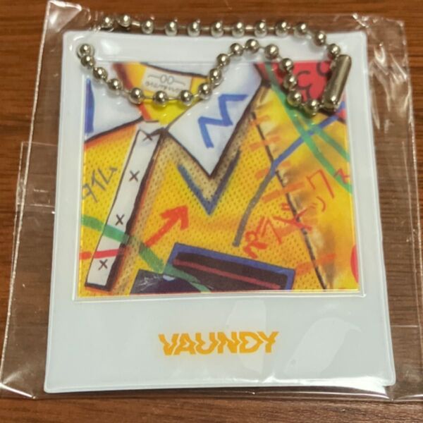 【未開封】VAUNDY ランダムカプセルガチャ キーホルダー