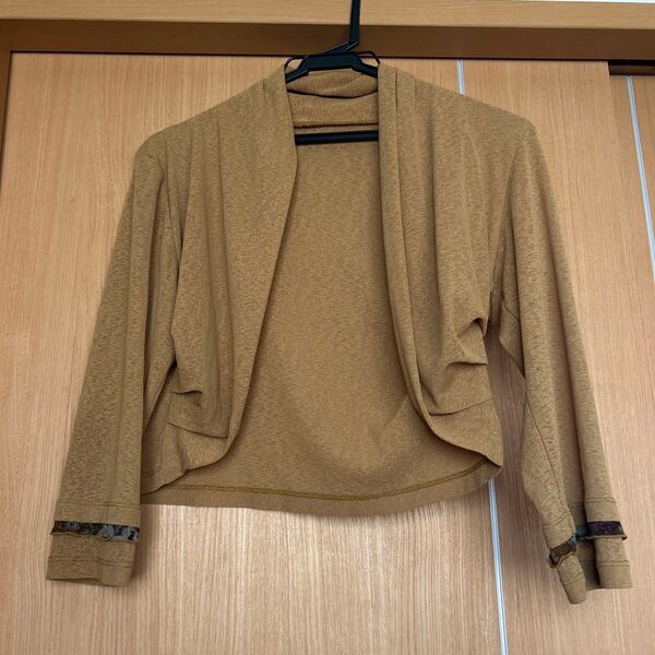 カーディガン ブラウン 七分袖 袖口に柄入り ボレロ