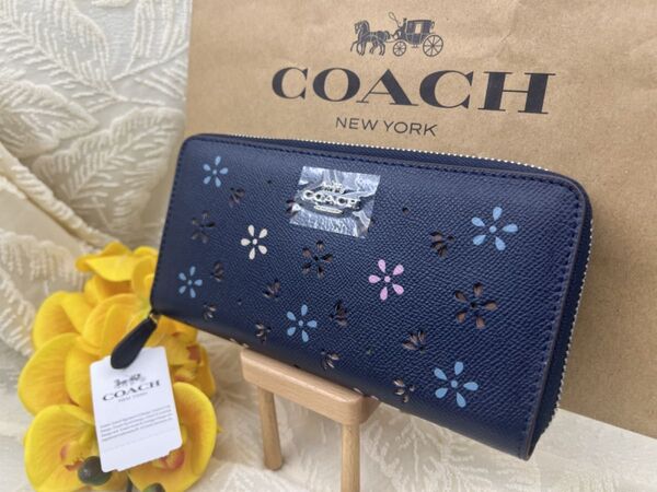 コーチ COACH 長財布 財布 シグネチャー 花柄 パンチング ネイビー系 ラウンドファスナー 新品未使用 プレゼント