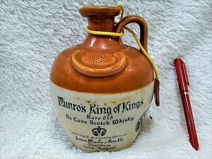 ★43年前の古酒!!スコッチウイスキー「Munro's King of Kings」陶器ボトル・750ml★
