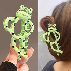 かわいい ヘアクリップ ヘアピン ヘアアクセ カエル 髪飾り 個性的 韓国