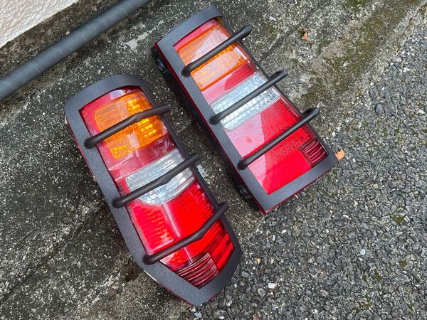 パジェロミニ テールランプガード 左右