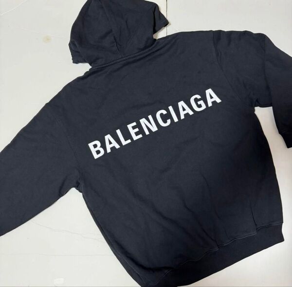 美品●BALENCIAGA バレンシアガ バックロゴ プルオーバー スウェットパーカー フーディ ブラック XS 正規品