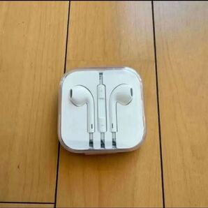 Apple イヤホン iPhone付属品 イヤホンジャック 有線 iPhone イヤフォン ケースあり ステレオ 純正品