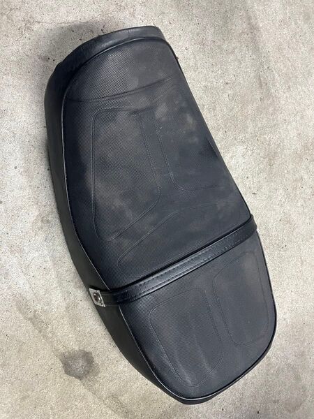 gsx400 インパルス gk79a 純正シート