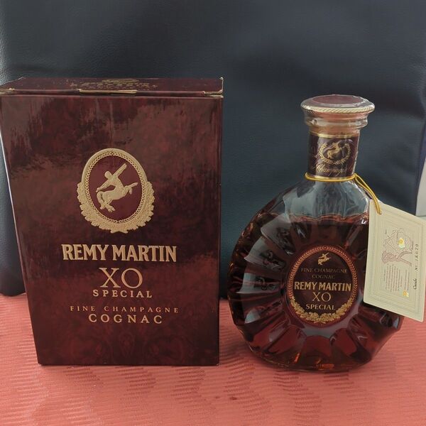 【未開栓】REMY MARTIN XO SPECIAL コニャック 箱付き