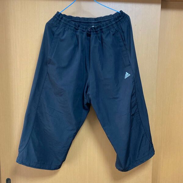 adidas ハーフパンツ ブラック