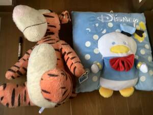 [ last price cut ][B003]Disney large soft toy Tiger Donald pillow cushion Disney 