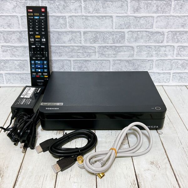 美品 東芝映像ソリューション D-M210 タイムシフトマシンハードディスク 2TB