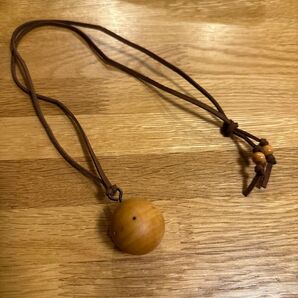 木製/ペンダント/異端者ネックレス/チ。地球の運動について ダークブラウン ペンダント