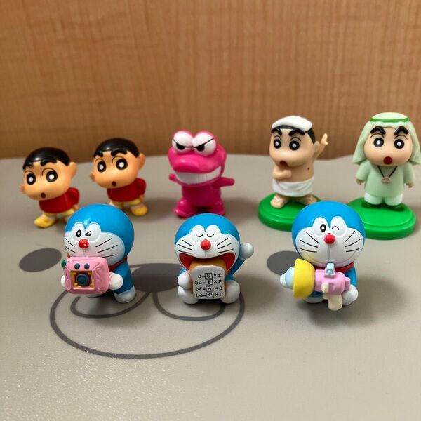 クレヨンしんちゃん ドラえもん バスボール フィギュア
