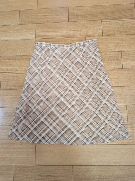 【美品1〜2回着用】チェック柄スカート ベージュ×ブラウン Lサイズ ウエスト70cm ヒップ95cm 着丈56cm レトロ