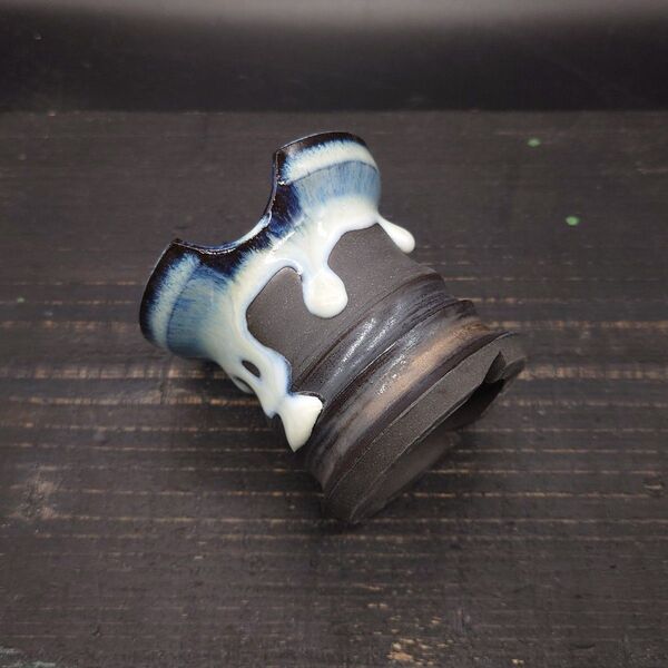 YR5E CELECTオリジナル Melted POT 垂 作家鉢 陶器鉢 多肉 珍奇植物 アガベ 黒土 豆鉢 豆盆栽 2号