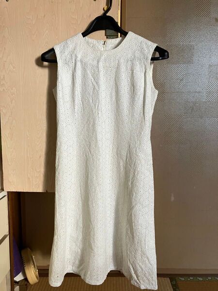 オーダーメイドノースリーブワンピース 総レース刺繍 ホワイト