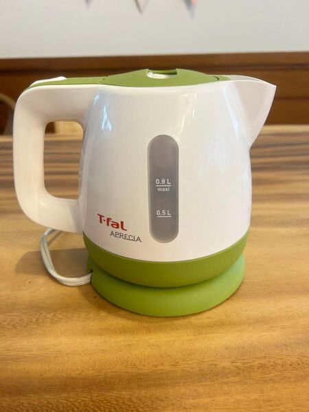 T-fal 電気ケトル Aprecia 0.8L ホワイト/グリーン