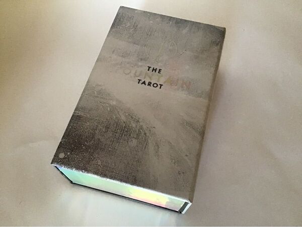 【英語版】The Fountain Tarot: Illustrated Deck and Guidebook